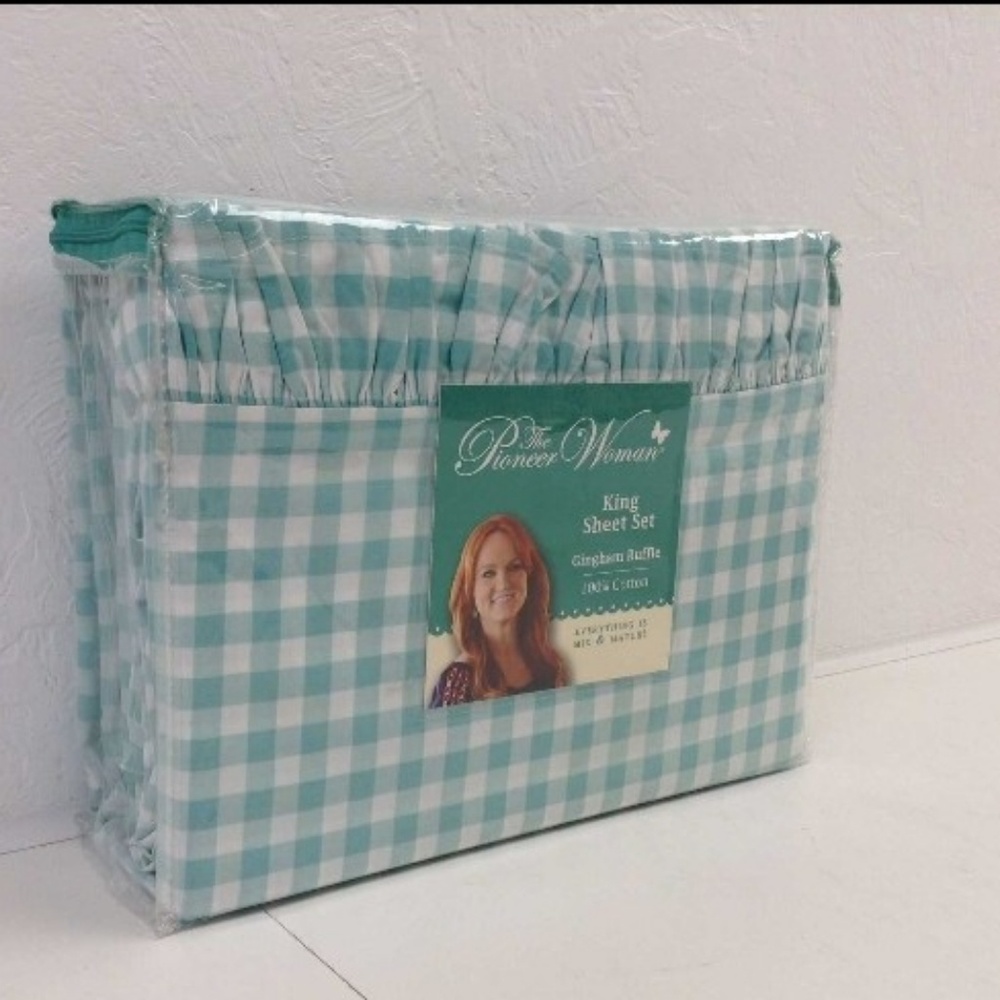 King sheet set.    Color: teal